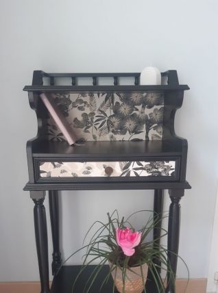 Meuble d'appoint esprit secrétaire
