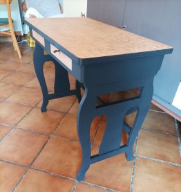 Table vintage élégante bois et noir