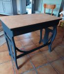 Table vintage élégante bois et noir