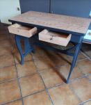 Table vintage élégante bois et noir