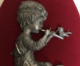 Tableau étain neuf garçon à la flûte 