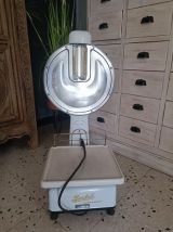 Ancienne balance d'épicerie de marque Berkel en très bon éta