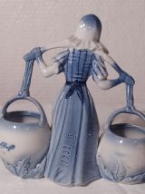 statuette Delft 1939 porteurse d'eau