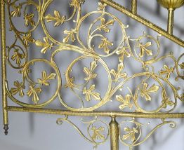 Paire de bougeoirs en bronze