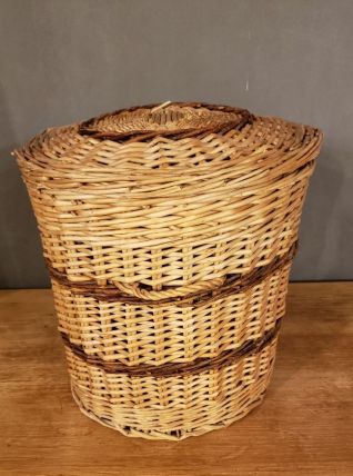 Corbeille en osier avec couvercle