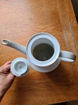 Théière et Pot à lait Porcelaine Parfait état livraison poss