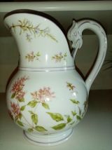 ancien ensemble de toilette en porcelaine de