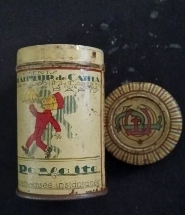 Ancienne petite boîte publicitaire " Au planteur de Caïffa"