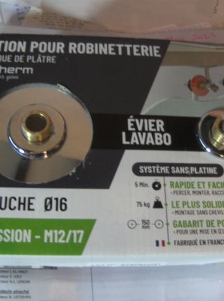 ROBINETTERIE : Fixation pour robinetterie sur plaque de plât