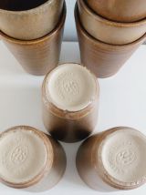 Lot de 8 gobelets en grès 