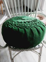 Coussin rond en velours vintage 