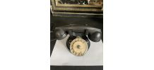 Charmant téléphone à cadran bakélite noire mat avec sonnette