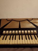 Accordéon Chromatique Maugein Fréres.