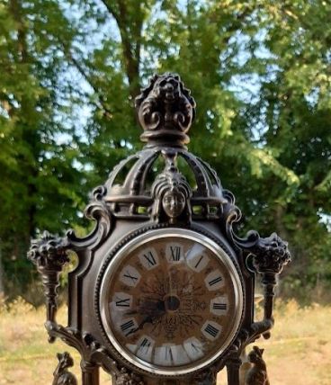 horloge murale de cheminee