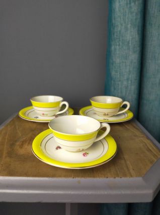 3 tasses et soucoupes Faïence de Gien décor de fleurs