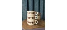 3 tasses de bistrot beiges décor vintage