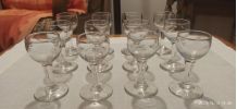 12 verres à liqueur