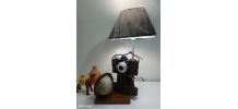 Lampe à poser déco recyclage appareil photo vintage