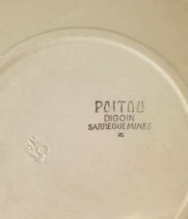 19 assiettes plates