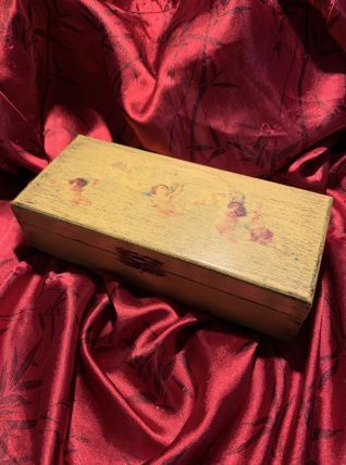 Coffret en bois décoré angelots 