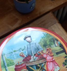 Boîte en métal 
