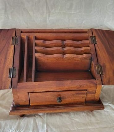 Ancienne  boîte de bureau 