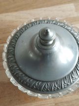 Verrerie ancienne bonbonnière en verre pressé avec couvercle