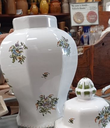 Magnifique pot à couvercle  authentique Moustiers Lallier