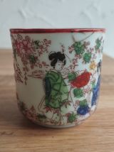 6 tasses à thé en porcelaine extrafine du Japon - 1920-1950