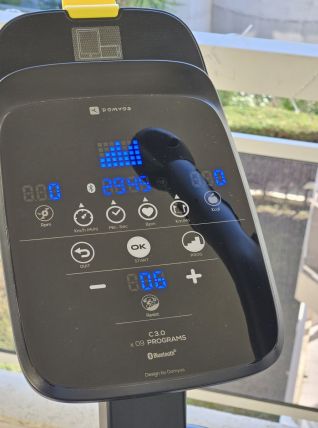 Elliptique d'entraînement 520 auto-alimenté et connecté