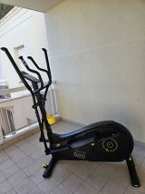 Elliptique d'entraînement 520 auto-alimenté et connecté