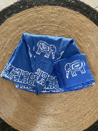 Nappe et serviettes en batik des années 80.