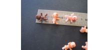 12 pcs MINI BÉBÉS EN PLASTIQUE 