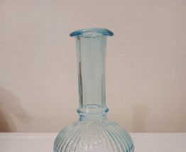 joli carafe bleu vintage