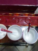 Tasses à Café,  Plateau et Petites cuillères