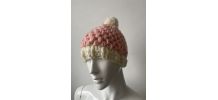 Bonnet vintage en grosse laine rose.
