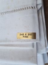 Ancien drap blanc en métis