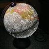 globe terrestre avec constellations, lumineux