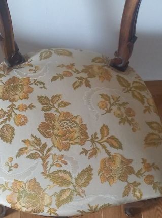 Chaises en noyer, rembourrages neufs