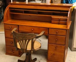  bureau américain à cylindre ou Roll Top Desk ,pin massif  ,