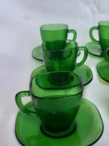 Set d assiettes / tasses a cafe / coupelles vereco arcopal v