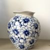 Vase en Céramique Blanche et Bleue