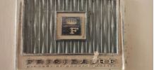 Réfrigérateur marque "frigidaire" année 60 en état de marche