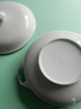 Ancien légumier en porcelaine blanche