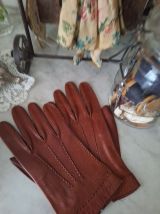 Paire de gants en cuir 