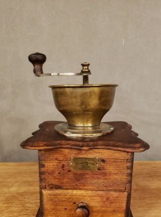 Ancien moulin à café "Broyeur acier"