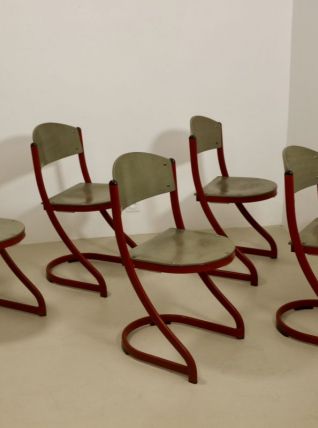 Chaises industrielles empilables réf Elodie de Souvignet Pli