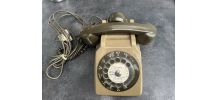 Téléphone vintage à cadran rotatif So Co Tel S 63 de couleur