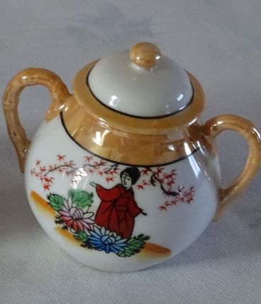 Pot à thé et à lait 