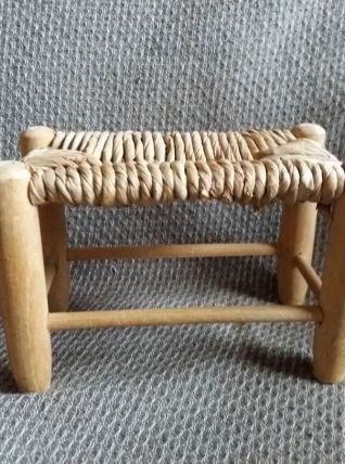Banc paillé mobilier de poupée Barbie